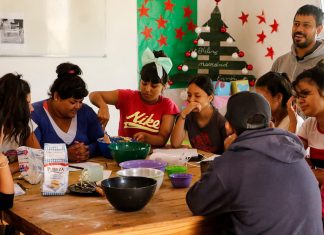 Actividades en los talleres de Envión en Derqui
