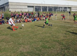 700 chicos se probaron en el polideportivo para ingresar a River
