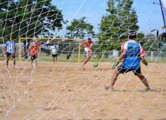 Ya funciona la Escuela Municipal de Fútbol Playa