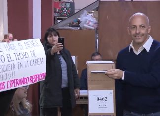 Reclamo al intendente en la escuela donde cayó el techo sobre dos alumnos