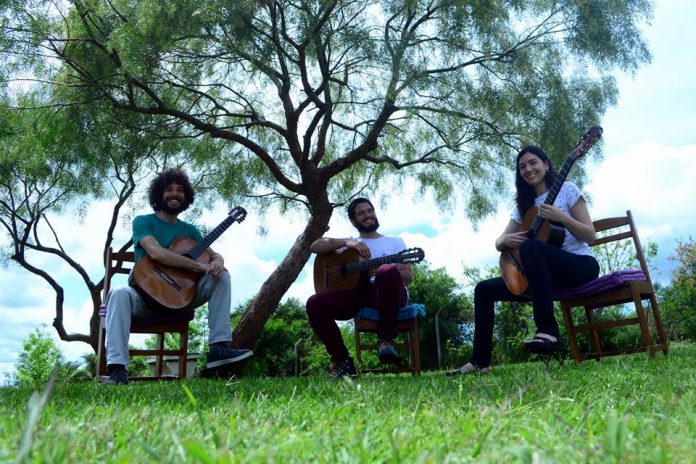 el gentil trio