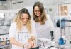 Becas para estudiantes mujeres con vocación por la ingeniería e interés en la industria de la aviación.