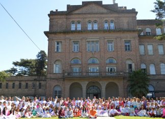 VIII Retiro Internacional de Yoga Hari Om.