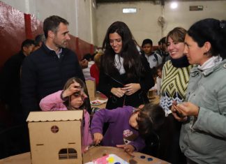 La diputada nacional, Luana Volnovich, visitó Pilar Luana Volnovich, candidata a diputada nacional, visitó Derqui junto a Federico Achaval.
