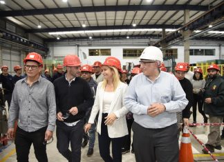 Achával: «Vamos a prender la economía para que las Pymes puedan crecer» Federico Achaval con Veronica Magario en Kalsiyan