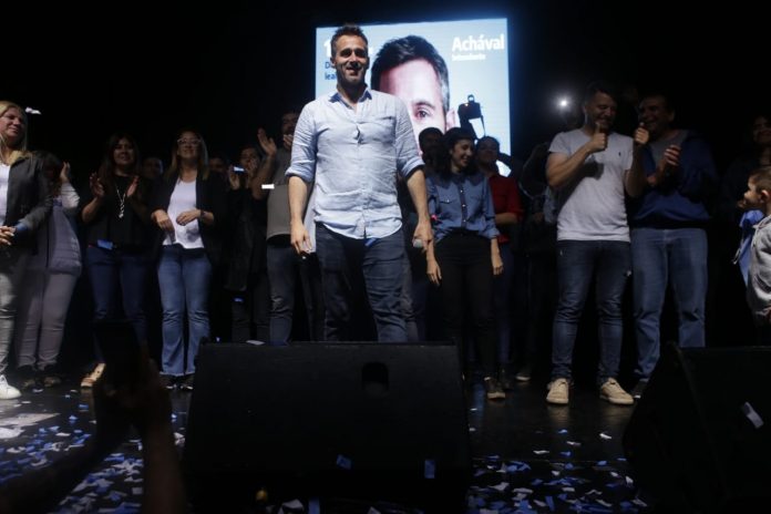 Achaval Ganamos Achával - "Ganamos las elecciones" . Sera el nuevo intendente de Pilar