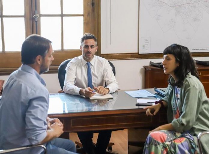 Achaval en su primer día de gestión Achaval en su primer día de gestión junto a su gabinete
