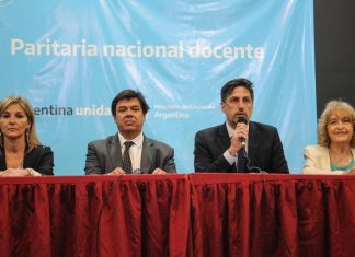 Paritaria Docente: acuerdo entre los gremios docentes y el gobierno.