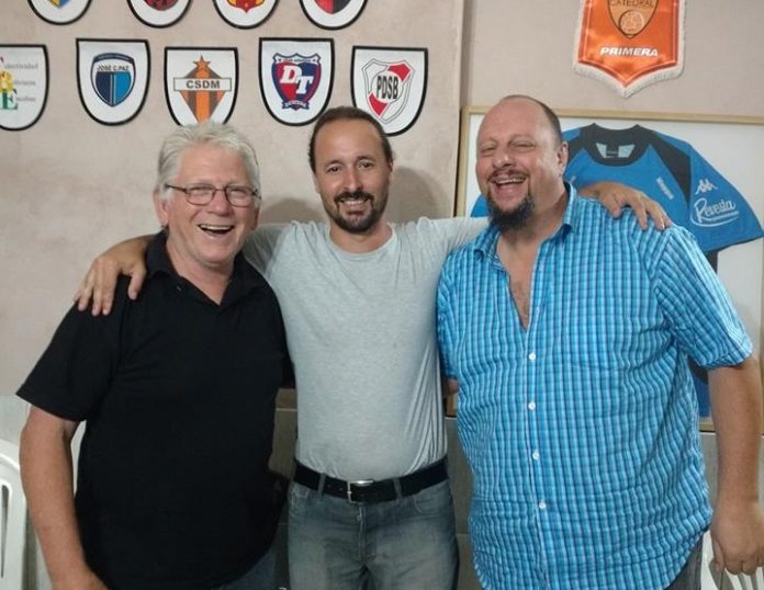La liga escobarense da inicio y el presidente Nelson O´keeffe habló al respecto. La liga escobarense da inicio y el presidente Nelson O´keeffe habló al respecto.