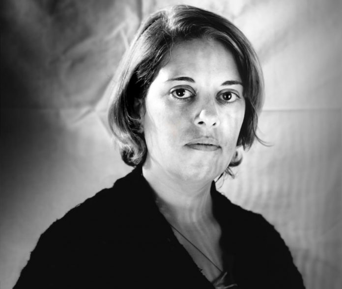 Sofía Argos, la “pintora de las palabras” en el mes de la mujer