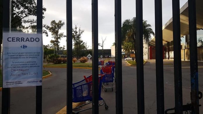 Delegado de carrefour: "La empresa ha dado cuarentena a empleados con el dedo" Delegado de carrefour: "La empresa ha dado cuarentena a empleados con el dedo"