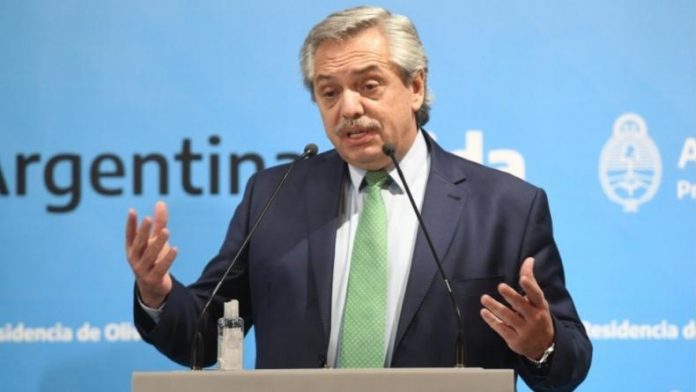 Salir de la cuarentena como reclaman algunos es llevar a la muerte a miles de argentinos Alberto Fernandez: Salir de la cuarentena es llevar a la muerte a miles de argentinos