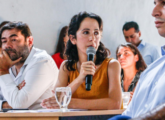 Filgueira: «Este gobierno tiene la prioridad de acompañar el esfuerzo de los vecinos» Filgueira: "Este gobierno tiene la prioridad de acompañar el esfuerzo de los vecinos"