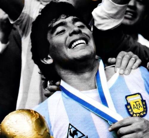Reliquias de Maradona podrían ir a subasta internacional