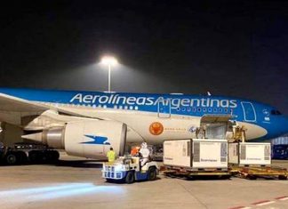 Partió un nuevo vuelo rumbo a Moscú en busca de vacunas Sputnik V