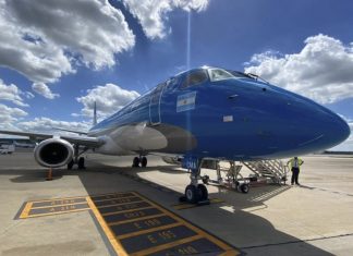 Partió un vuelo a China en busca de nuevas dosis de Sinopharm