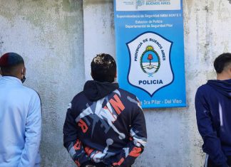 Barrio el Faro: tres detenidos por robo a motos de delivery el faro