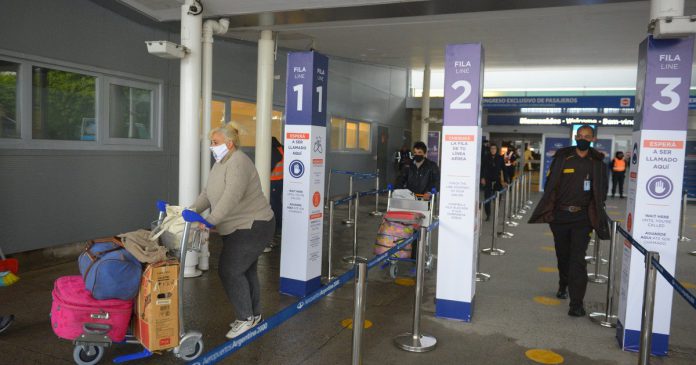 Variante Delta: detectan 17 nuevos casos en viajeros