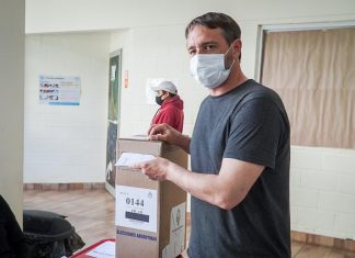 Santiago Laurent emitió su voto