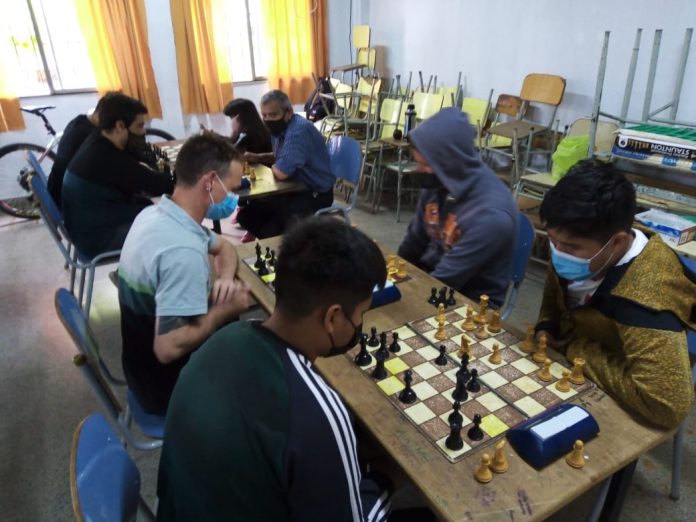 Ajedrez, torneo de octubre en el Almafuerte 1 Escuela Municipal de Ajedrez