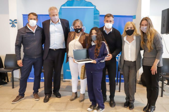 entrega de computadoras