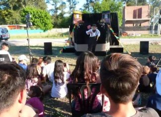 El barrio San Alejo recibe una función de títeres por el ciclo Argentina Florece Teatral Argentina Florece Teatral