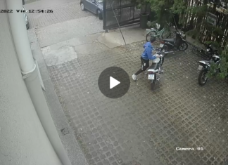 Roba una moto y queda filmado
