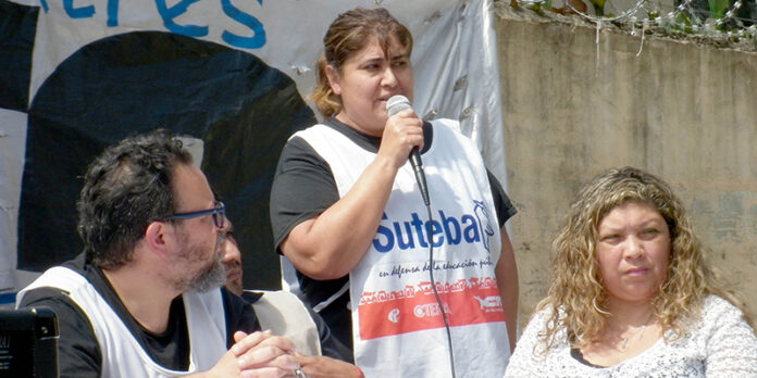 rechaza la ampliación del horario de clases rechaza la ampliación del horario de clases