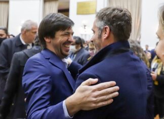 Achával acompañó a Thea en el acto de asunción en La Plata thea