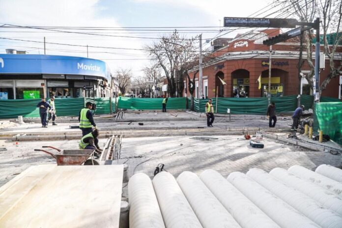 WhatsApp Image 2022-07-18 at 7.35.28 PM obras en la Plaza 12 de Octubre