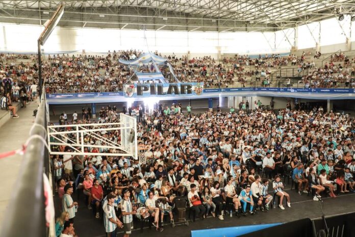 WhatsApp Image 2022-12-18 at 18.32.37 Los pilarenses festejaron una Copa histórica y llena de emoción