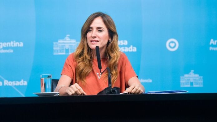 El Gobierno anuncia la suspensión de unos 160 mil planes sociales El Gobierno anuncia la suspensión de unos 160 mil planes sociales