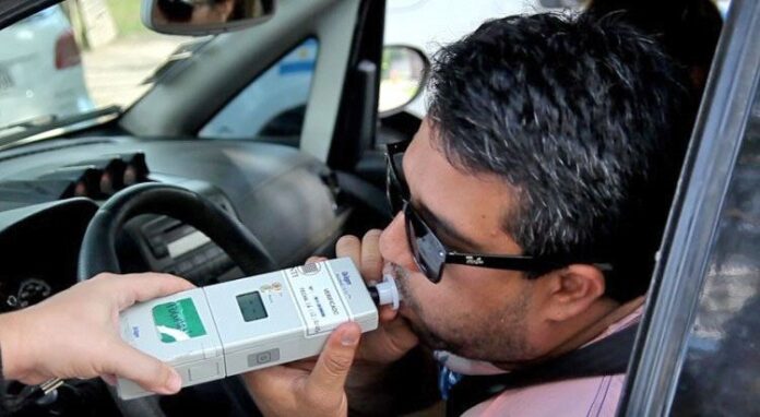 El Gobierno bonaerense promulgó la Ley de Alcohol Cero al volante El Gobierno bonaerense promulgó la Ley de Alcohol Cero al volante