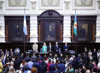 Achával acompañó a Kicillof en la apertura de sesiones legislativas Achával acompañó a Kicillof en la apertura de sesiones legislativas