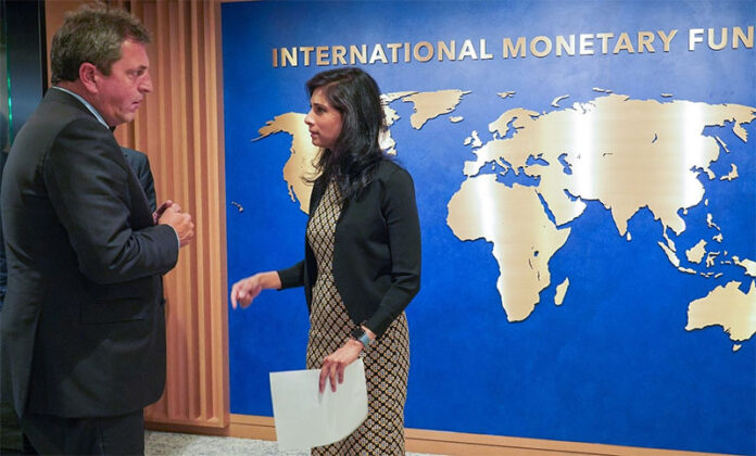 El FMI y Argentina acordaron reducir la meta de reservas de 2023 en US$ 1.800 millones