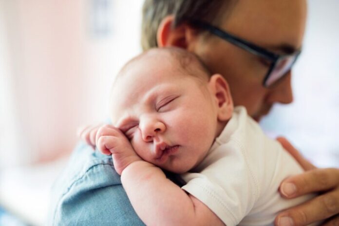 Licencia por paternidad debaten su ampliación Licencia por paternidad: debaten su ampliación