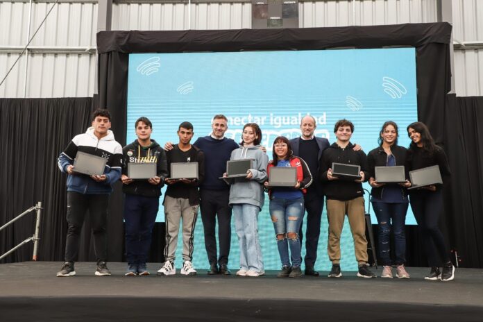 Conectar Igualdad: nueva entrega de computadoras en Pilar