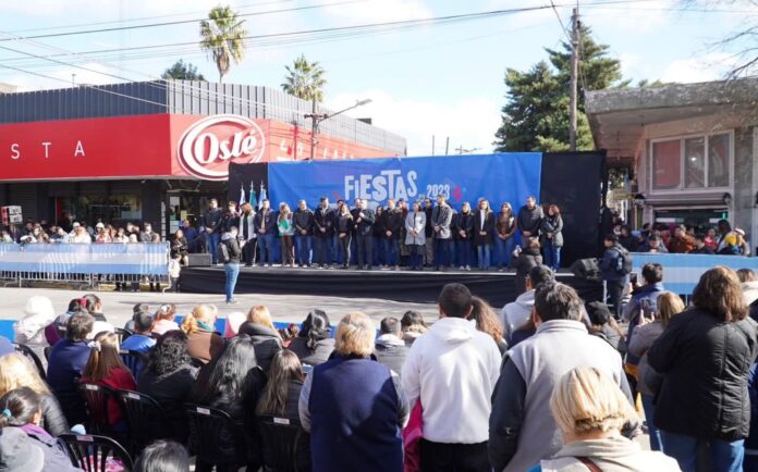 Achával compartió y celebro junto a los vecinos de Derqui sus patronales Achával compartió y celebro junto a los vecinos de Derqui sus patronales