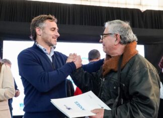 Achával con los nuevos jubilados: “Queremos que sepan que cuentan con un Estado que los seguirá abrazando” Achával con los nuevos jubilados: “Queremos que sepan que cuentan con un Estado que los seguirá abrazando”