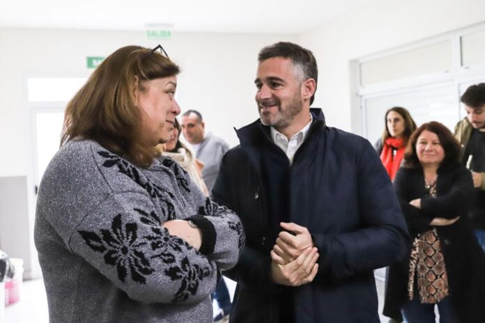 Achával acompañó a los alumnos de Pilar en el regreso a clases Achával acompañó a los alumnos de Pilar en el regreso a clases
