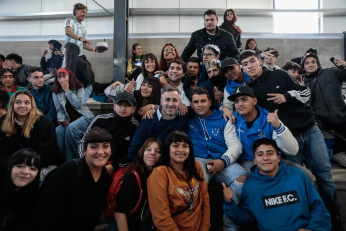 Se realizó en el recientemente inaugurado Club Municipal de Derqui y contó con la presencia del ministro de Transporte de la provincia, Jorge D’Onofrio, y cientos de estudiantes del último año de secundaria de las escuelas de Pilar.