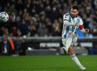 Argentina derrota a Ecuador con un golazo de Messi Argentina derrota a Ecuador con un golazo de Messi