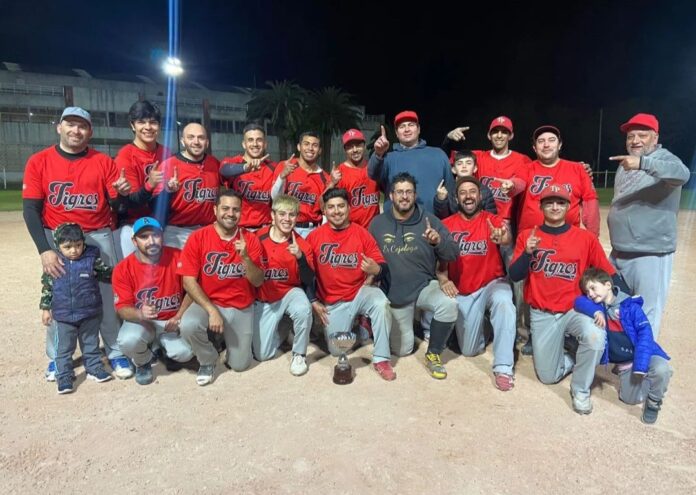Tigres de Pilar campeón ASBA 1 Tigres de Pilar se coronó como el mejor de ASBAEl