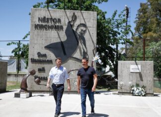 Achával homenajeó a Néstor Kirchner Achával homenajeó a Néstor Kirchner