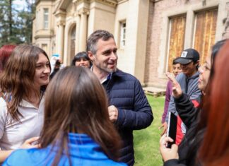 Achával compartió un encuentro con jóvenes por la Universidad de Pilar Achával compartió un encuentro con jóvenes por la Universidad de Pilar