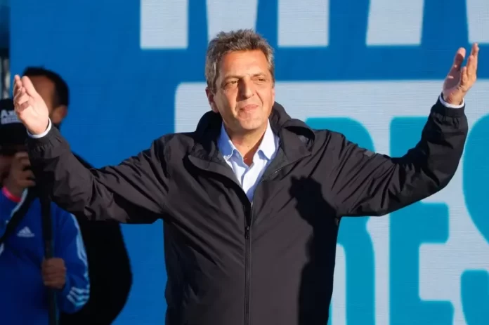 multimedia.normal.ae1f55f58036a621.bWFzc2EgZ2FuYWRvcl9ub3JtYWwud2VicA== Elecciones Generales: Massa fue el candidato más votado. Sergio Massa revirtió el resultado dejando a Javier Milei en segundo puesto.