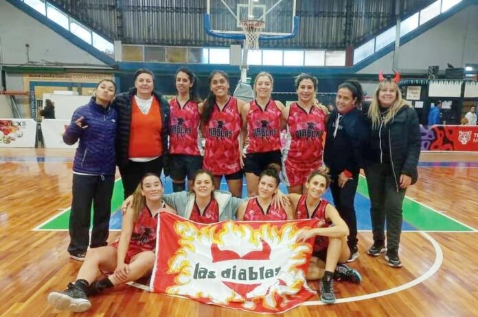 Muni Pilar y Arenal, mano a mano por el 1 de la fase regular