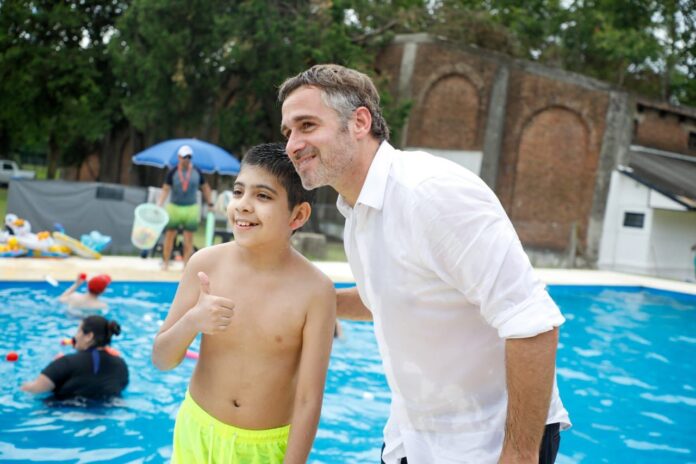 Achával acompañó a las familias que participan de la colonia inclusiva