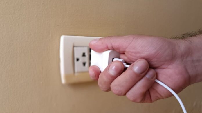 la suba en comercios será de 276% Electricidad: la suba en comercios será de 276%