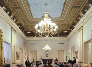 Llegaron todos los gobernadores a la Rosada y comienza la reunión con Posse y Francos